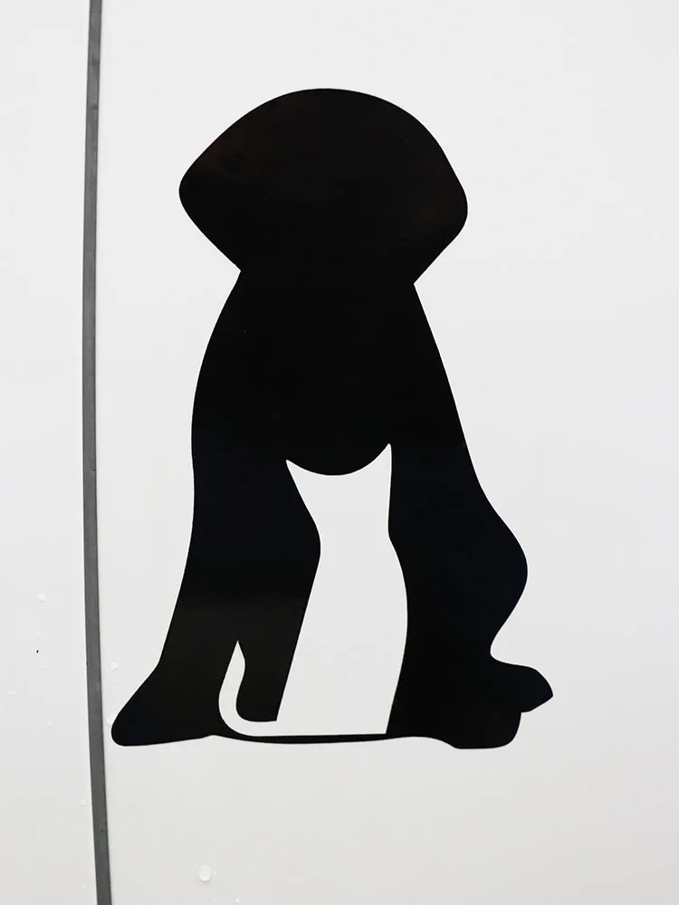 

ZTTZDY 10,8*16,2 см, наклейка на автомобильный бампер с собакой и кошкой, Виниловая наклейка с животными, черный/серебристый цвет