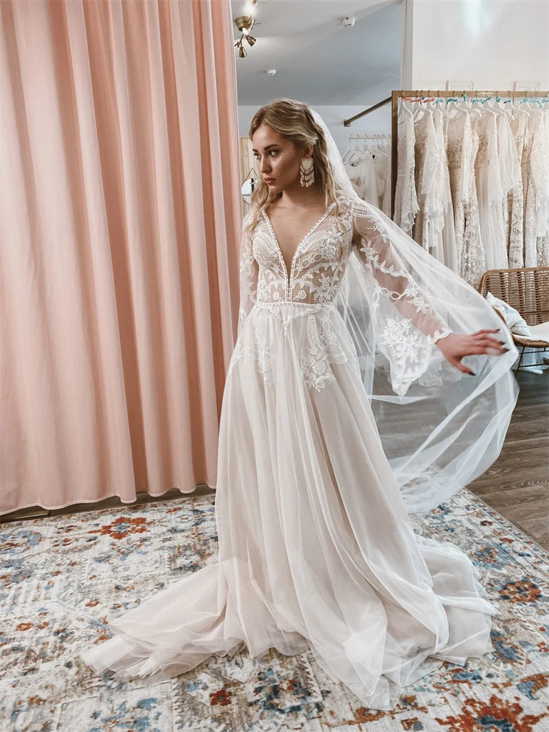 Платье Свадебное ТРАПЕЦИЕВИДНОЕ с длинным рукавом открытой спиной и V-образным