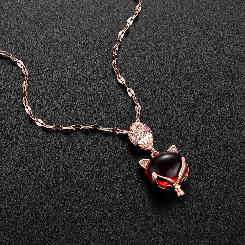 

Hot Sale Titanium Steel Zirconia Red Fox Pendant Necklace For Women Girls Fashion Personality Party Necklace Jewelry