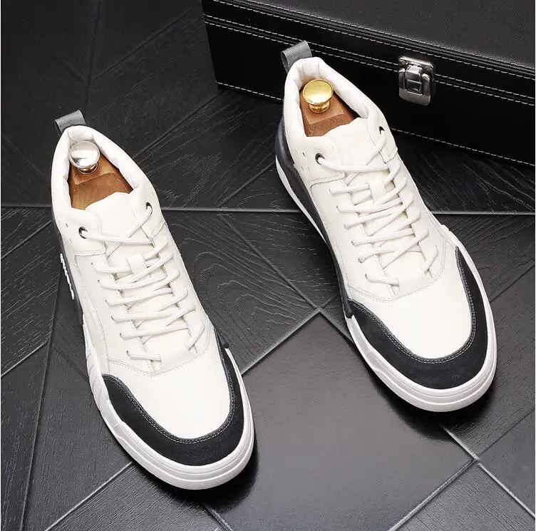 

Fashion Men's Board Shoes Outdoors Sneakers Men Casual Loafers Flats Zapatillas Hombre Men Fashion Sneakers