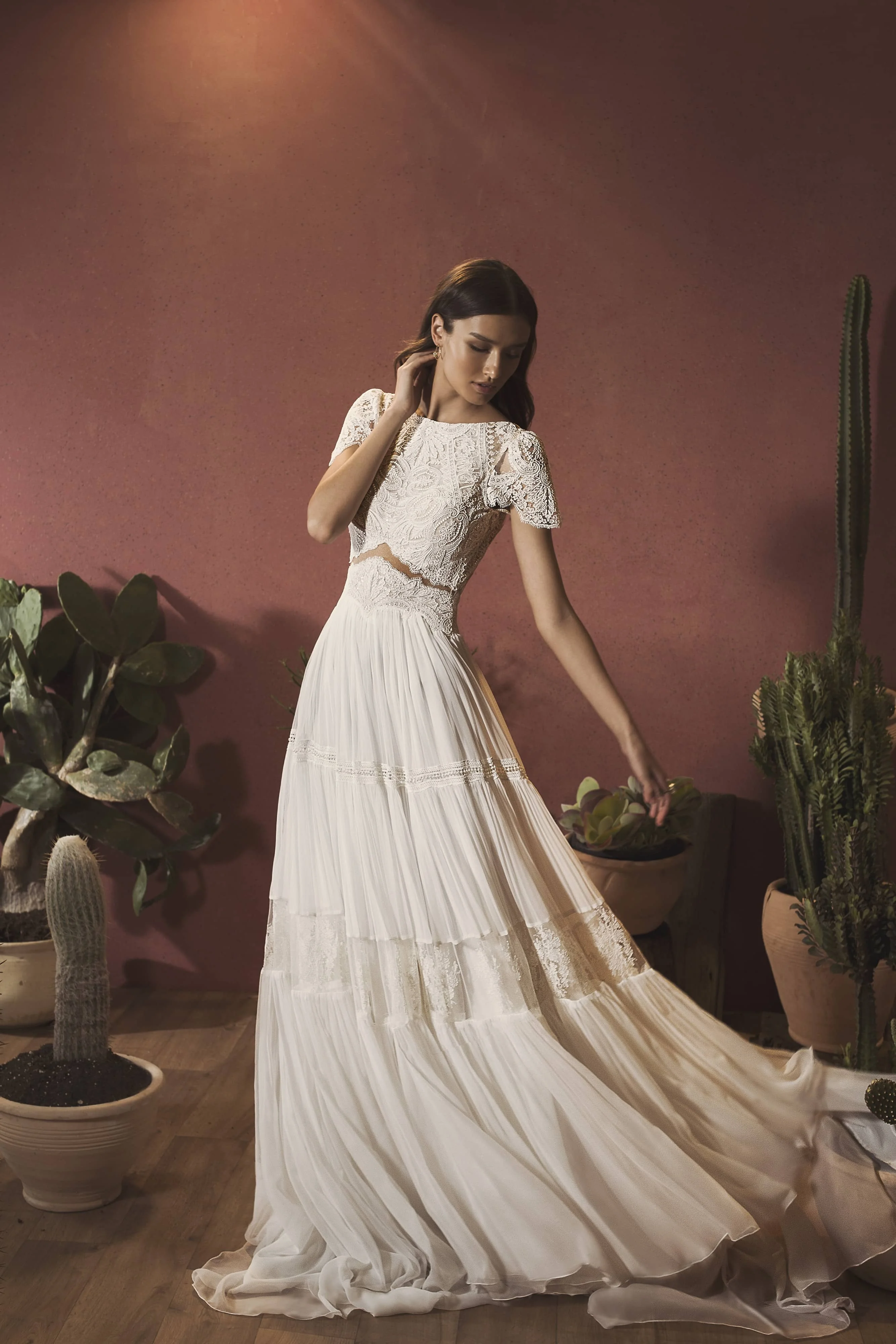 Винтажное богемное свадебное платье с открытой спиной модель 2020 года коротким