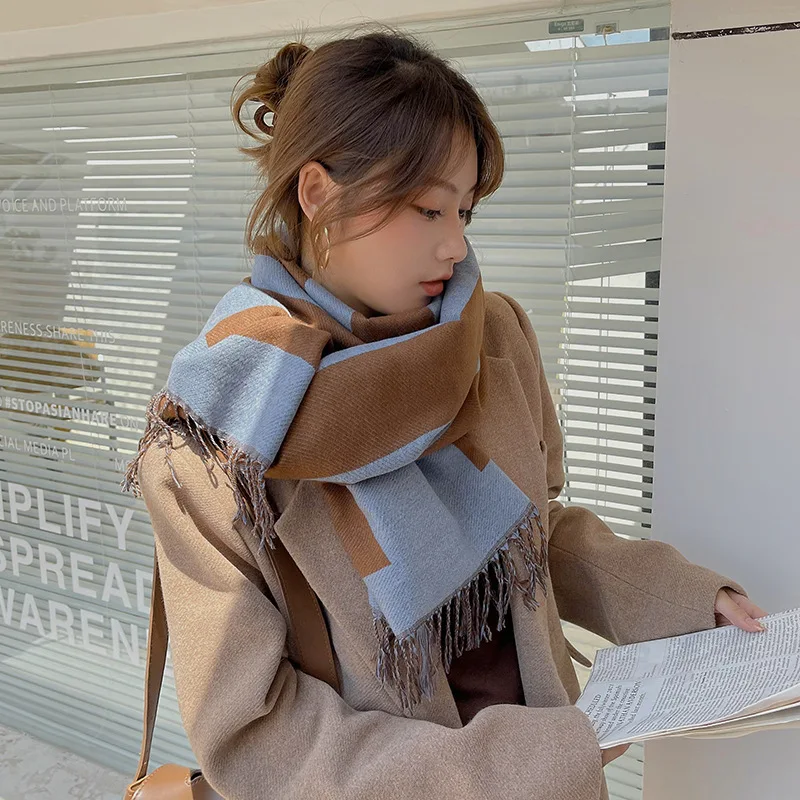 

Luxury British Female 2021 Winter New Line Imitation Cashmere Fashion Mid length Keep Warm Women Plaid Shawl Scarf Designer Girl