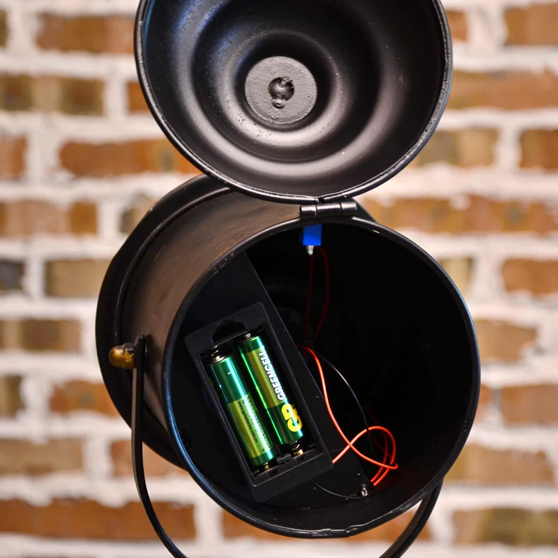 

Europe Iron Desk Ornamet Loft Industrial Wind Decoration Lamp Retro Old Bar Cafe Decor Props Home Decoration Accessories