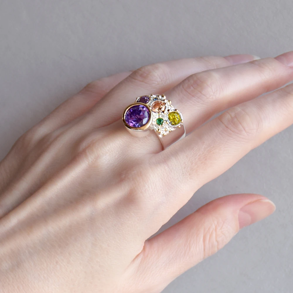 Женское кольцо с фиолетовым мульти цирконием серебряное модные ювелирные
