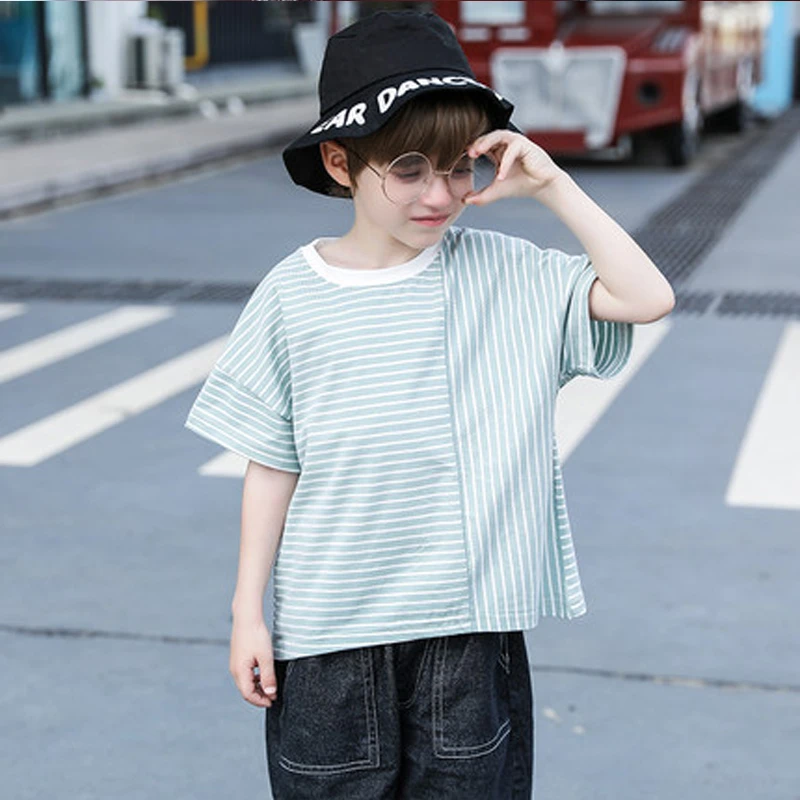 Коллекция 2019 года весенне-летняя футболка в полоску с короткими рукавами и шорты