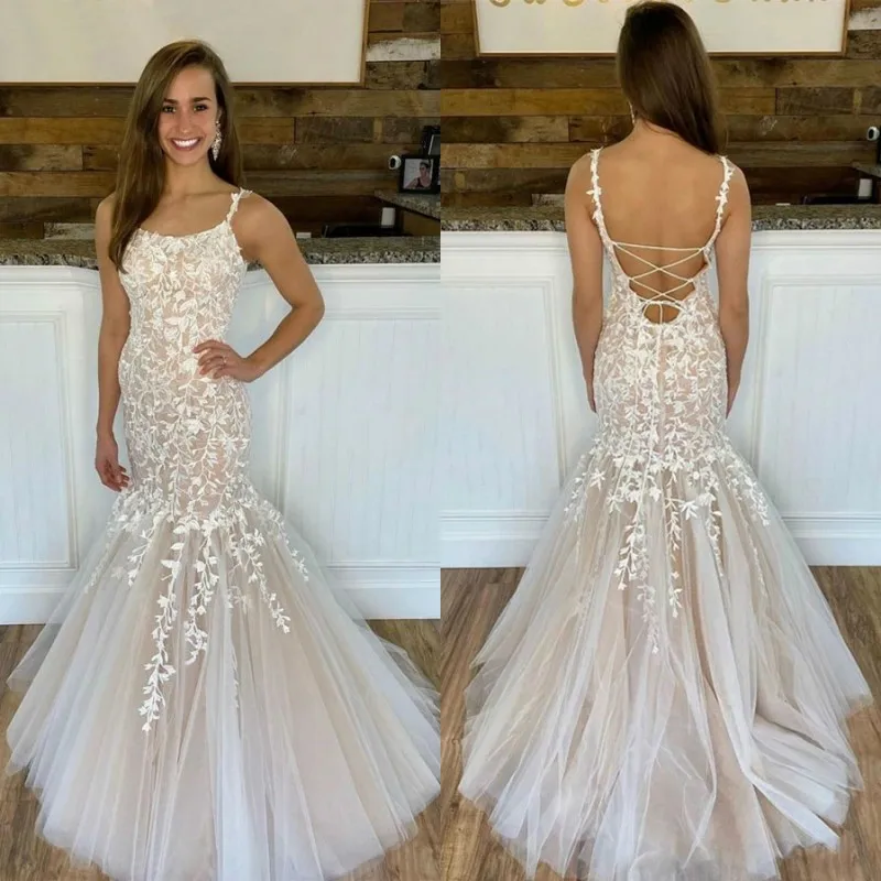 Кружевное платье Русалка для выпускного вечера корсет на ремнях с аппликацией