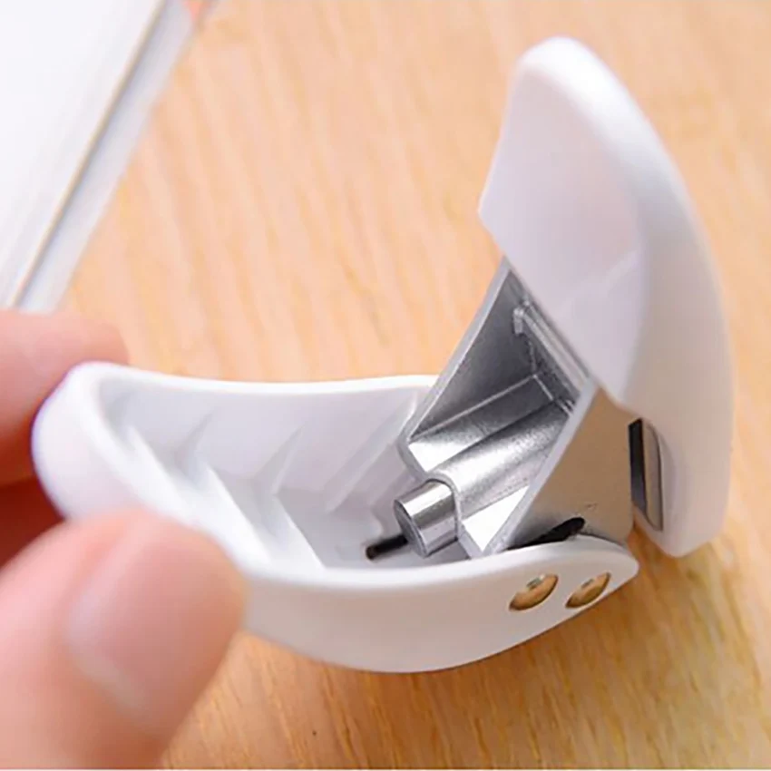 Kawaii Мини Портативный ручной Дырокол DIY печать в блокноте бумажный перфоратор ремесло инструмент карта резак для скрапбукинга Дырокол канцелярские принадлежности