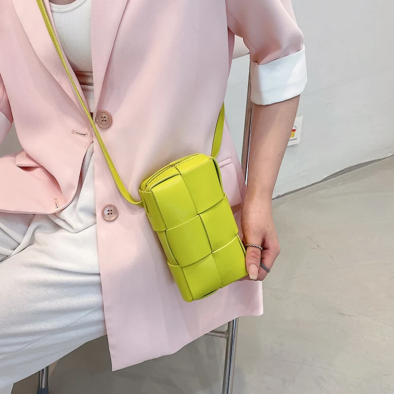 

High Quality PU Leather Weave Crossbody Bags for Women 2021 Summer New Mini Ladies Shoulder Bag Brand Designer Chest Waist Packs