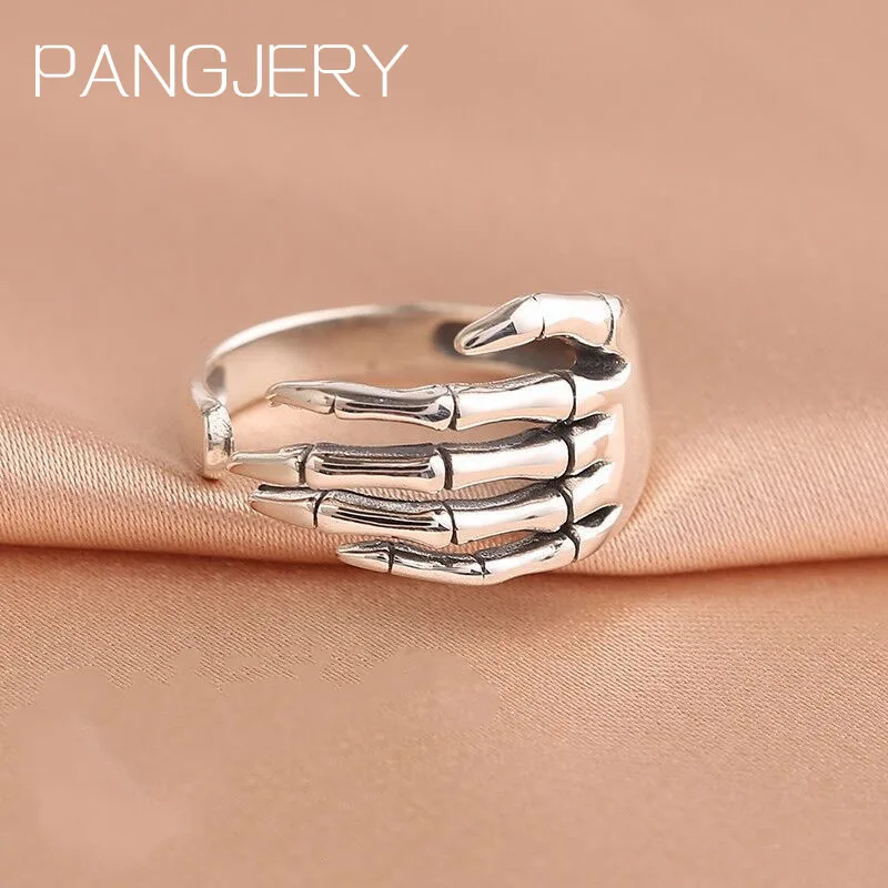 

Женское кольцо в стиле хип-хоп