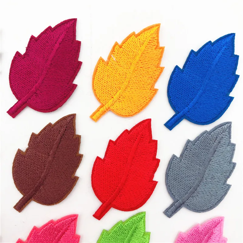 160 шт. нашивки с вышивкой в виде листьев