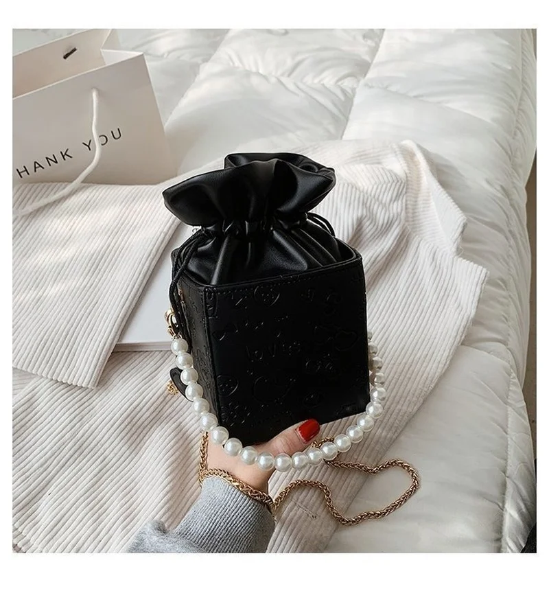 

New Foreign Style Pearl Small Bag 2021embossed Single Shoulder Messenger Portable Small Square Bag Fashion Lady Chain Bucket Bag