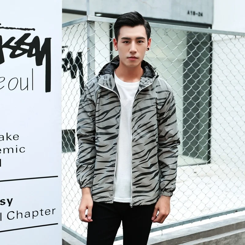 

Jacket Reflective Men Clown Casual Hiphop Slim Stripe Windbreaker Couple Night Coat Hooded Fluorescent Clothing DG443