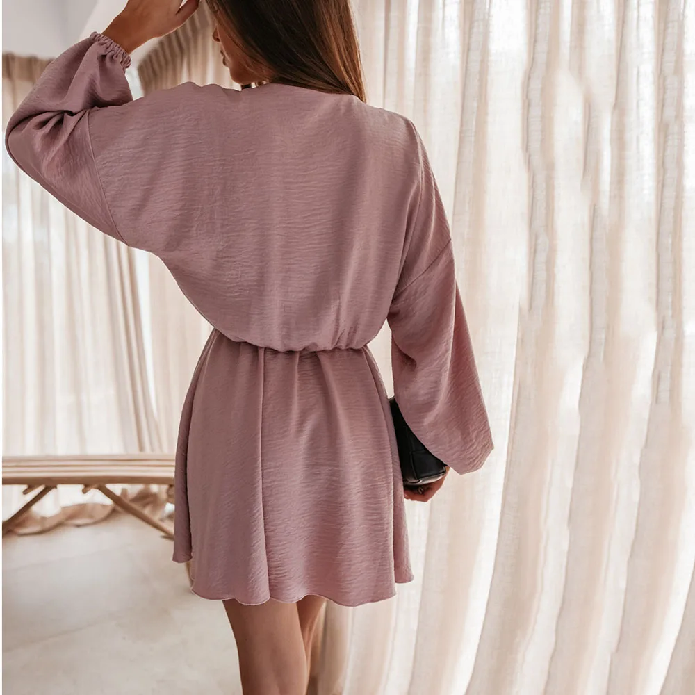 

Women's Sexy Deep V Neck Fashion Pleated Elastic High Waist Loose Long Sleeve Black And White Summer Casual Vacation Mini Skirt