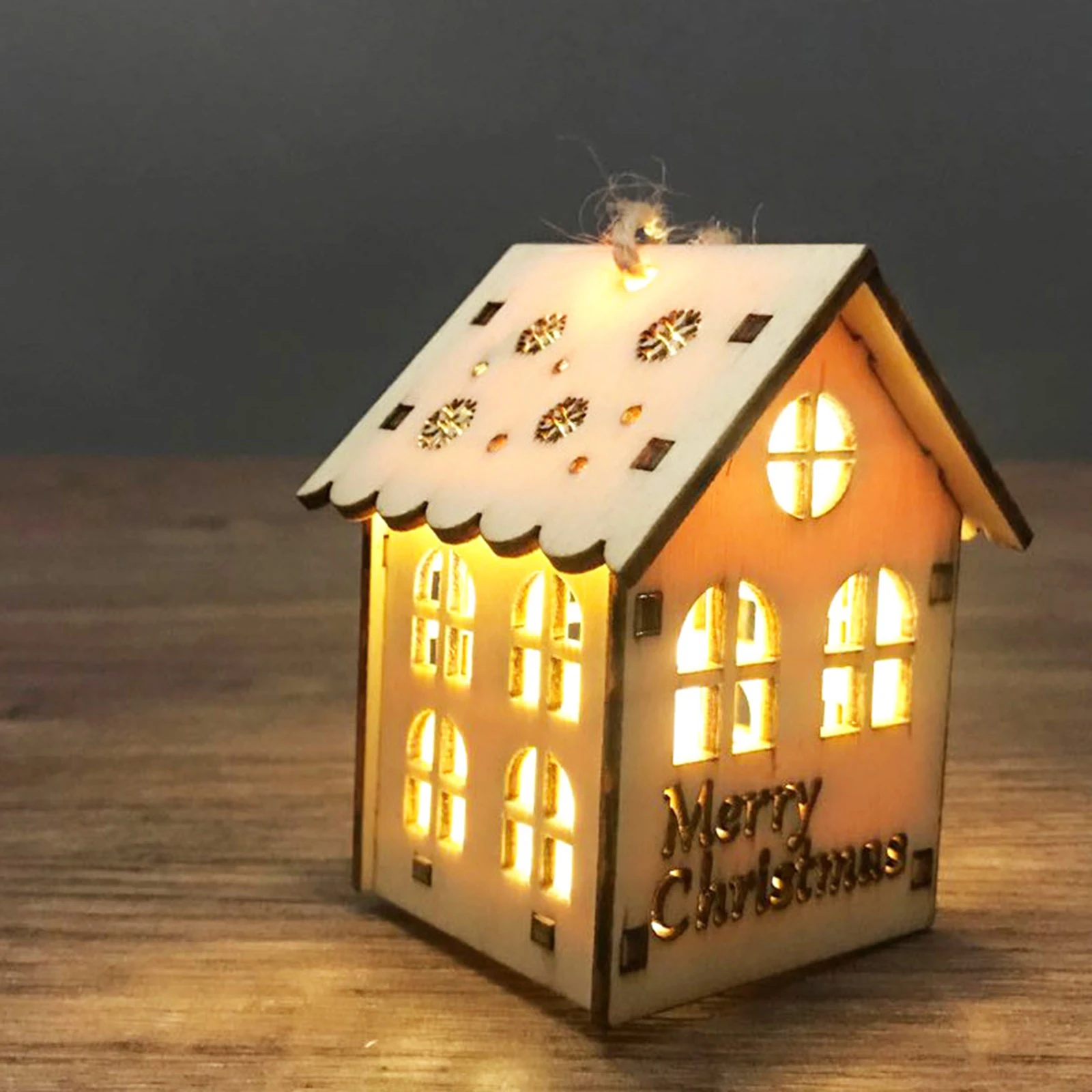 

Лидер продаж, 4 упаковки, рождественские мини-светодиодные светящиеся деревянные дома, семейные подвесные украшения «сделай сам»