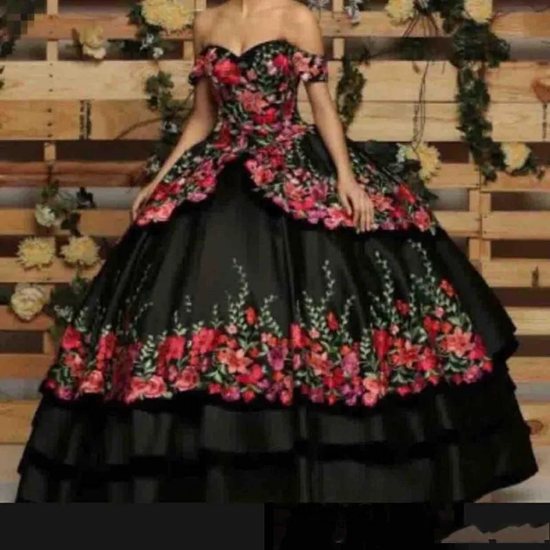 2020 романтические платья Quinceanera с открытыми плечами 3D цветочной аппликацией