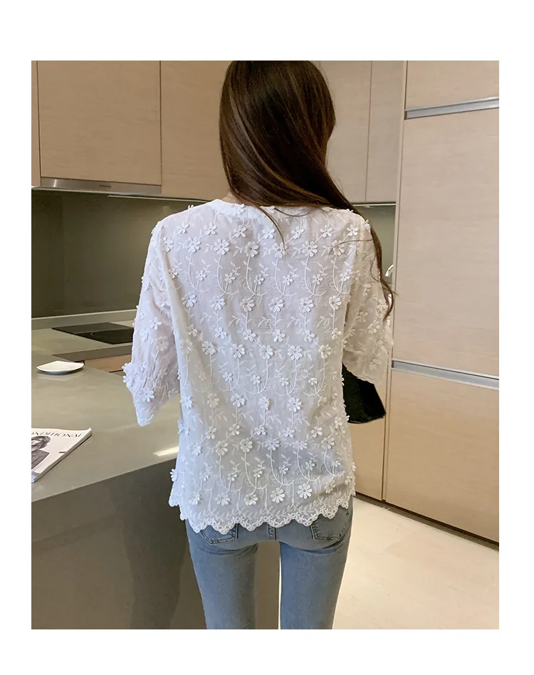 

White Shirt Women Floral Embroidery Lace Top Harajuku Chiffon Blouse Oversized 2021 Korean Fashion Summer Shirt Women Chic