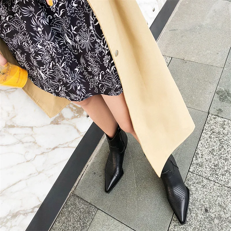 

Buono Scarpe New Brand Pointed Toe Square Heels Women Ankle Boots Slip On Classic Western Boots Fashion Punk Party Office Shoes