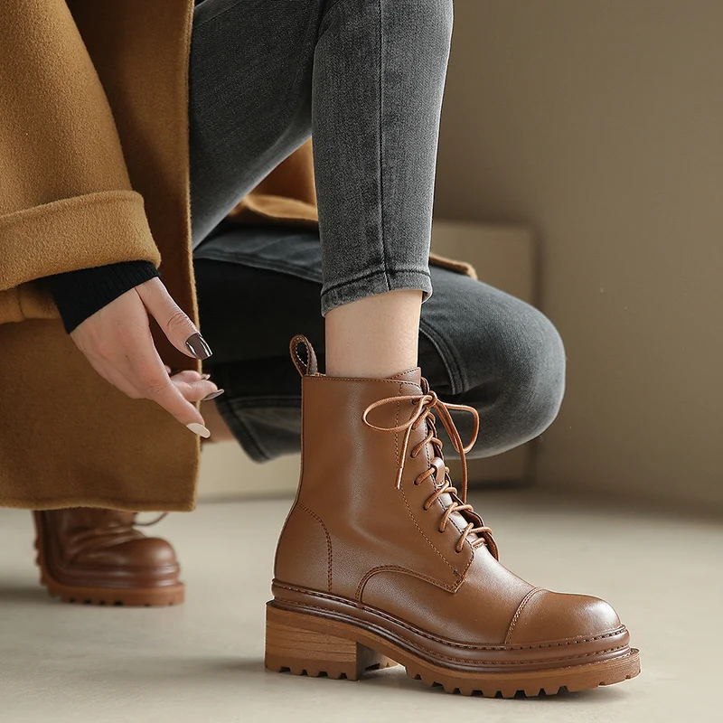 

Cow Leather Women Winter Shoes Warm Inside Zippers Ankle Boots Med Heel 5 CM High Quality Ladies Boots Keep Warm botas de mujer