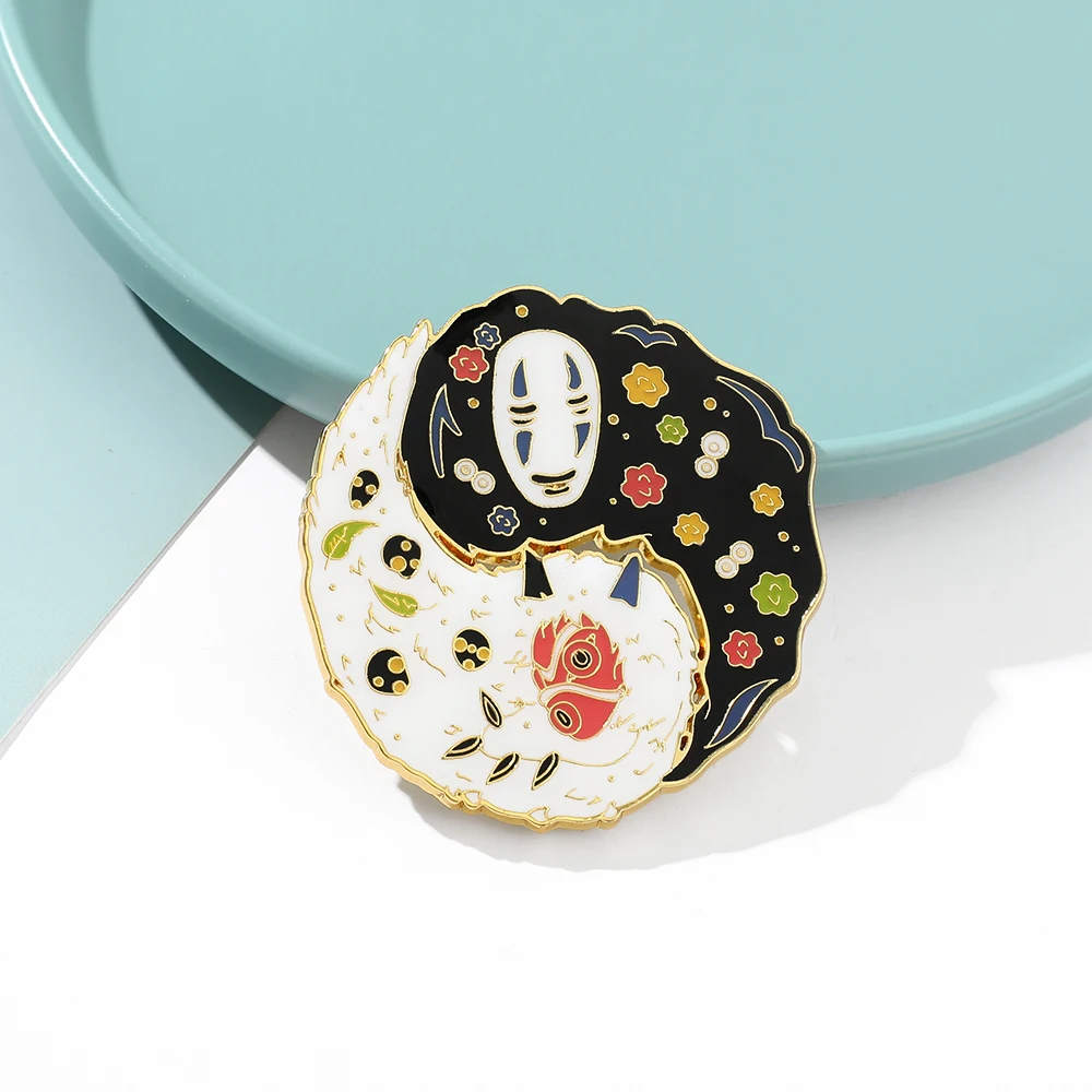 Булавки Инь Янь Тай Чи черные белые японские Миядзаки Хаяо аниме персонажи