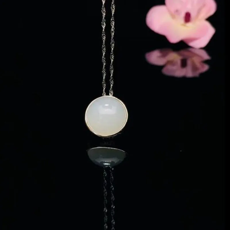 Женский кулон из серебра 925 пробы с круглой подвеской белого нефрита в форме