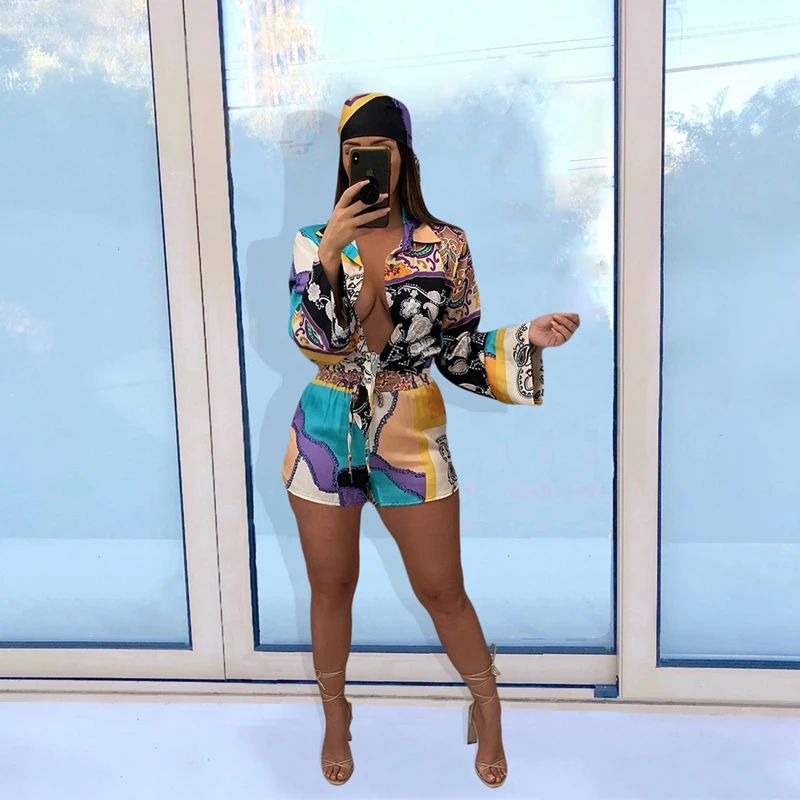 

TNNAOFF New Popular Bandana Print Two Piece Set for Women Flare Sleeve Shirt Tops Sexy Biker Shorts Lounge Wear Matching Sets