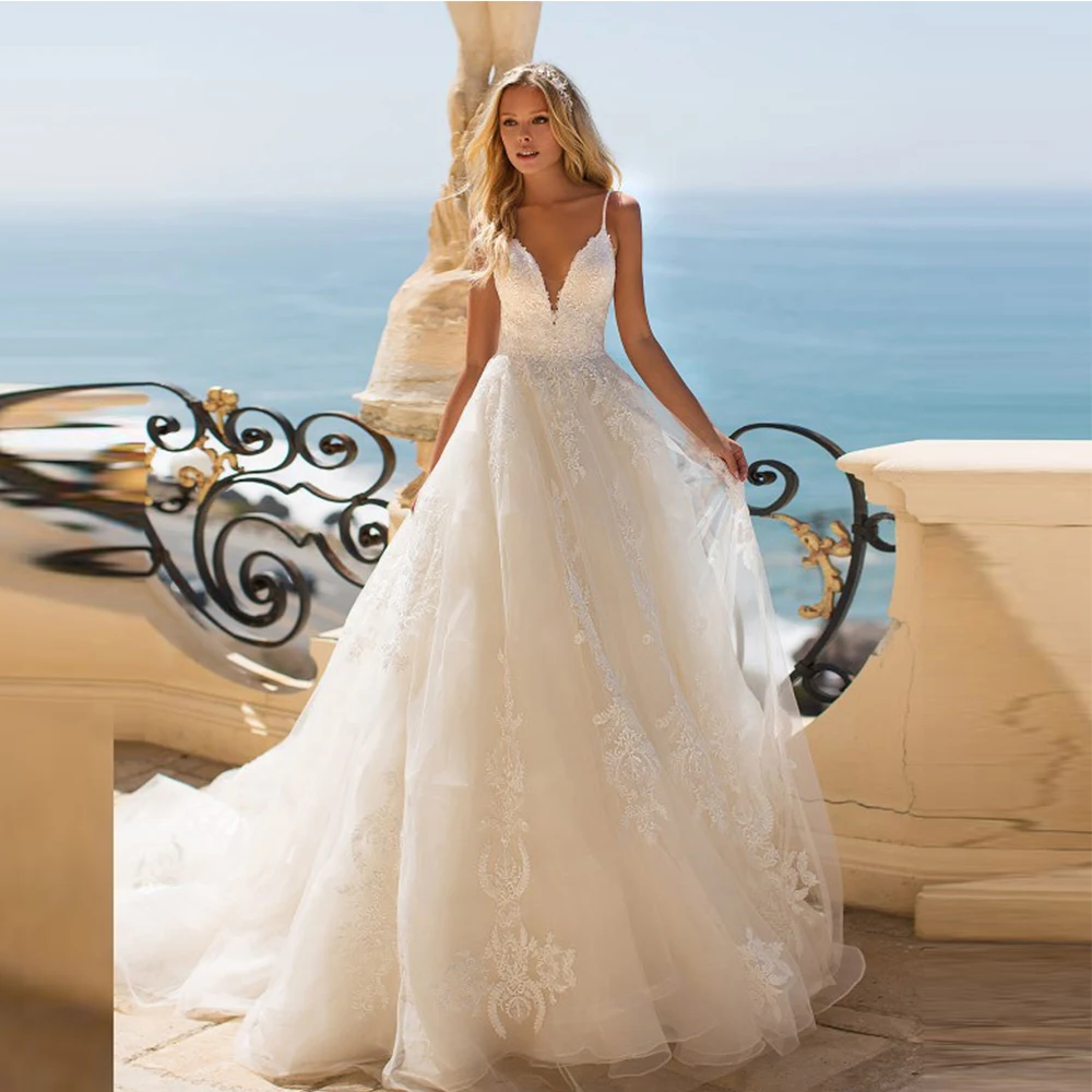 

Женское кружевное свадебное платье, элегантное платье-трапеция с V-образным вырезом, на бретельках, с открытой спиной и аппликацией, со шлей...