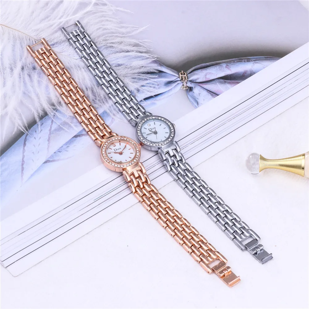 

Alloy Diamond Fashion Casual Versatile Personality Bracelet Watch best selling