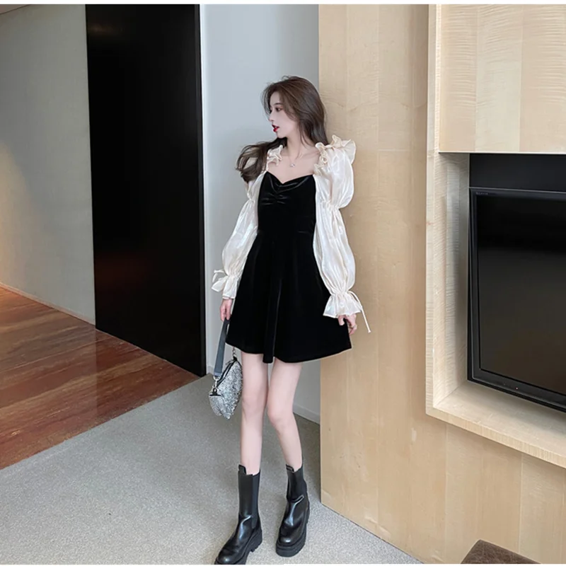

Autumn new style sexy French strappy waist slimming velvet scheming design square neck puff sleeve dress