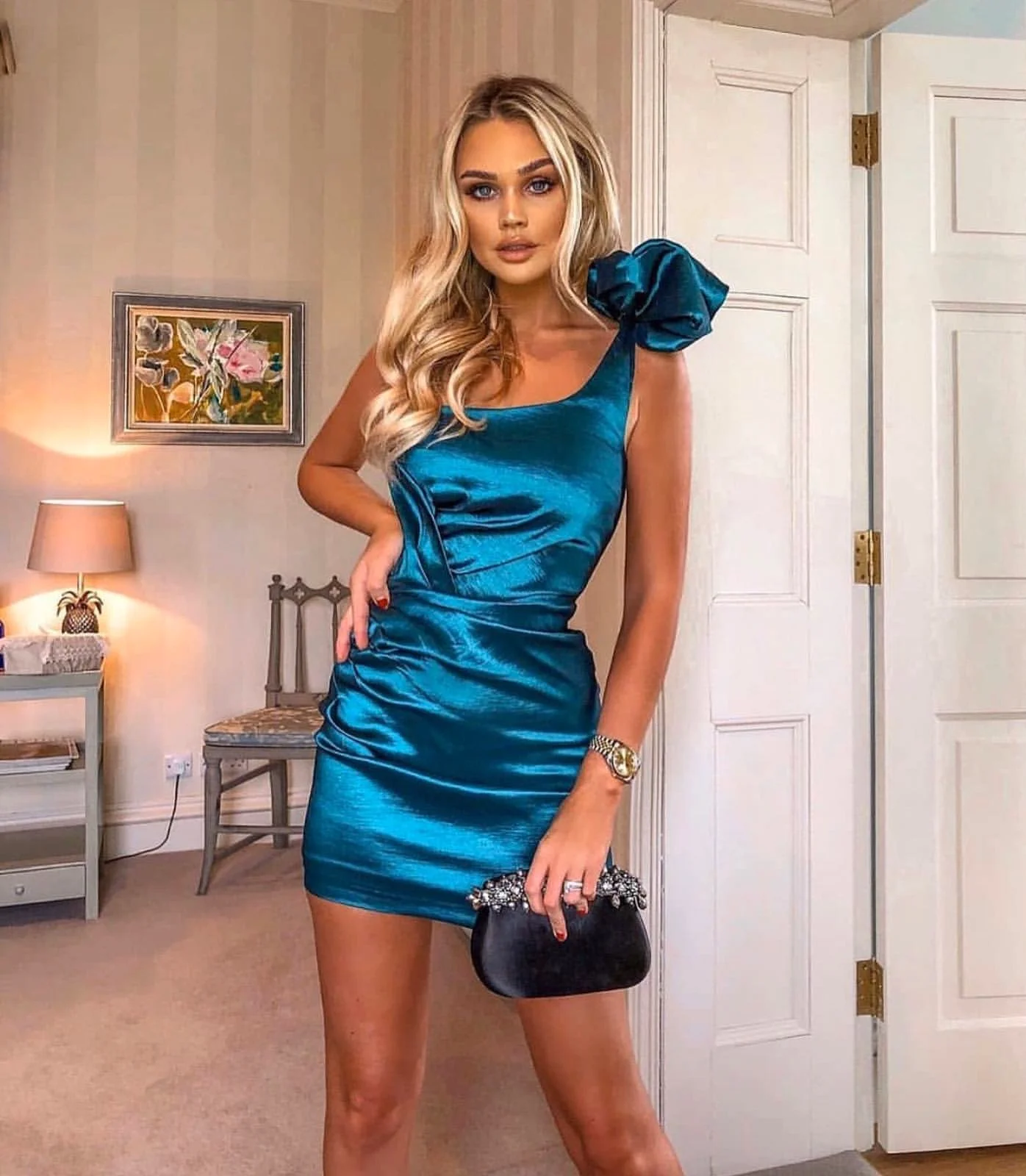 Женское платье на одно плечо с бантом | Женская одежда