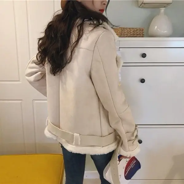 

Women Winter Fashion Faux Fur Loose Cotton Warm Thick Coat Female Suede Short Faux Leather Jacket Casual Warm Outwears