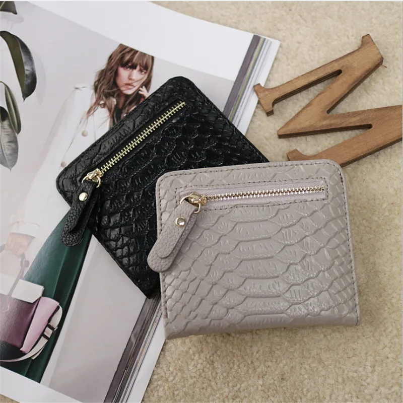

1Pcs Mini Female Purse Lovely Purse Clutch with Zipper Card Holder Handbag Bag Fashion Women Wallets Short Small Bag 6 Colors