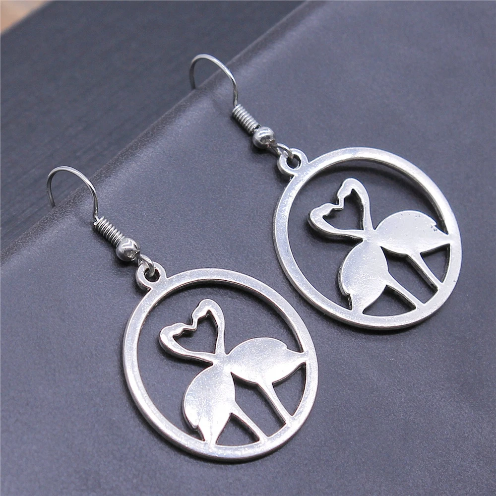 

Vintage Antique Silver Color 26x30mm Flamingo Charms Dangle Earrings For Women Party Gift Jewelry Handcrafts