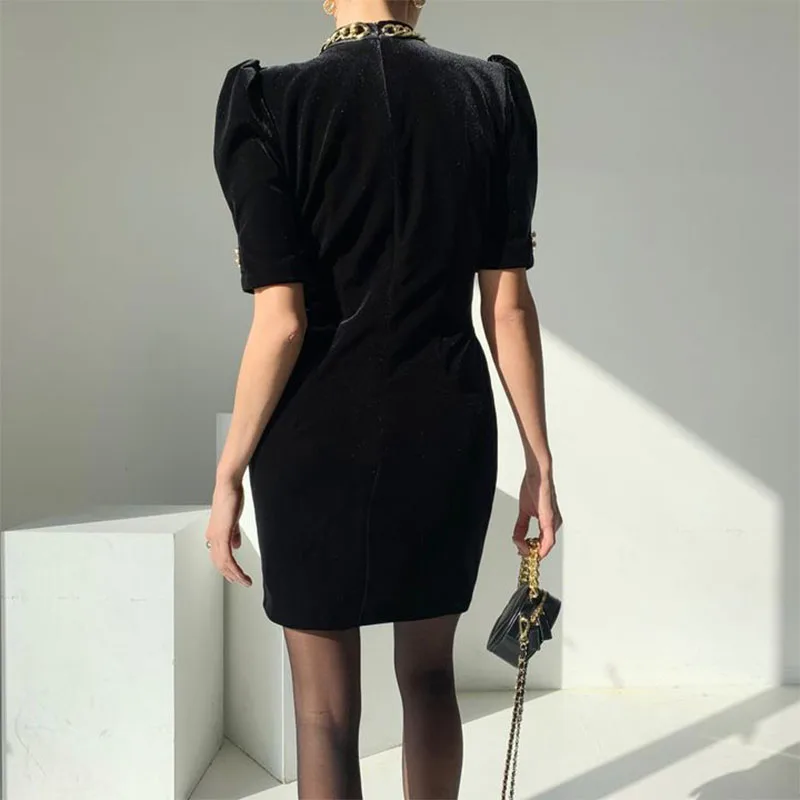 Женское бархатное платье винтажное шикарное с воротником-стойкой зауженная