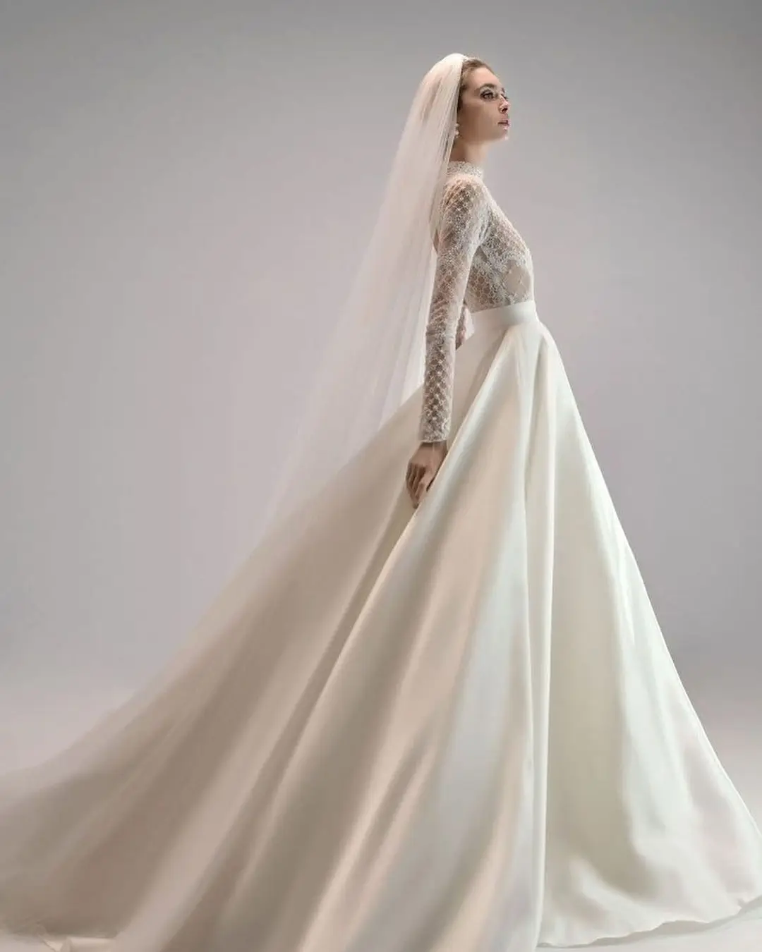 

New Fashion Gorgeou Backless Weeding Dress Long Sleeve Train Illusion Lace Up Stain Elegant A Line Bride Gown Vestidos De Novia