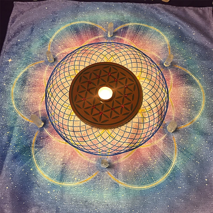 

65x65cm Altar Tarot Cards Party Table Cloth Board games Sri Yantra Holy Totem Tablecloth Divination Wicca Tapestry Vintage