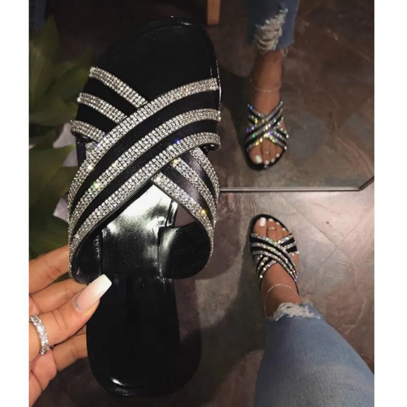 Шлепанцы женские на плоской подошве повседневные удобные тапочки сланцы плоская