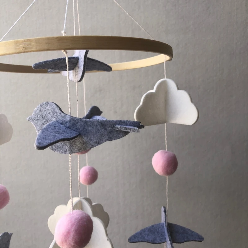 

Baby Rattle Mobile Crib Toy Bed Hanging Newborn Wind Bell Kids Room Decoration BX0D