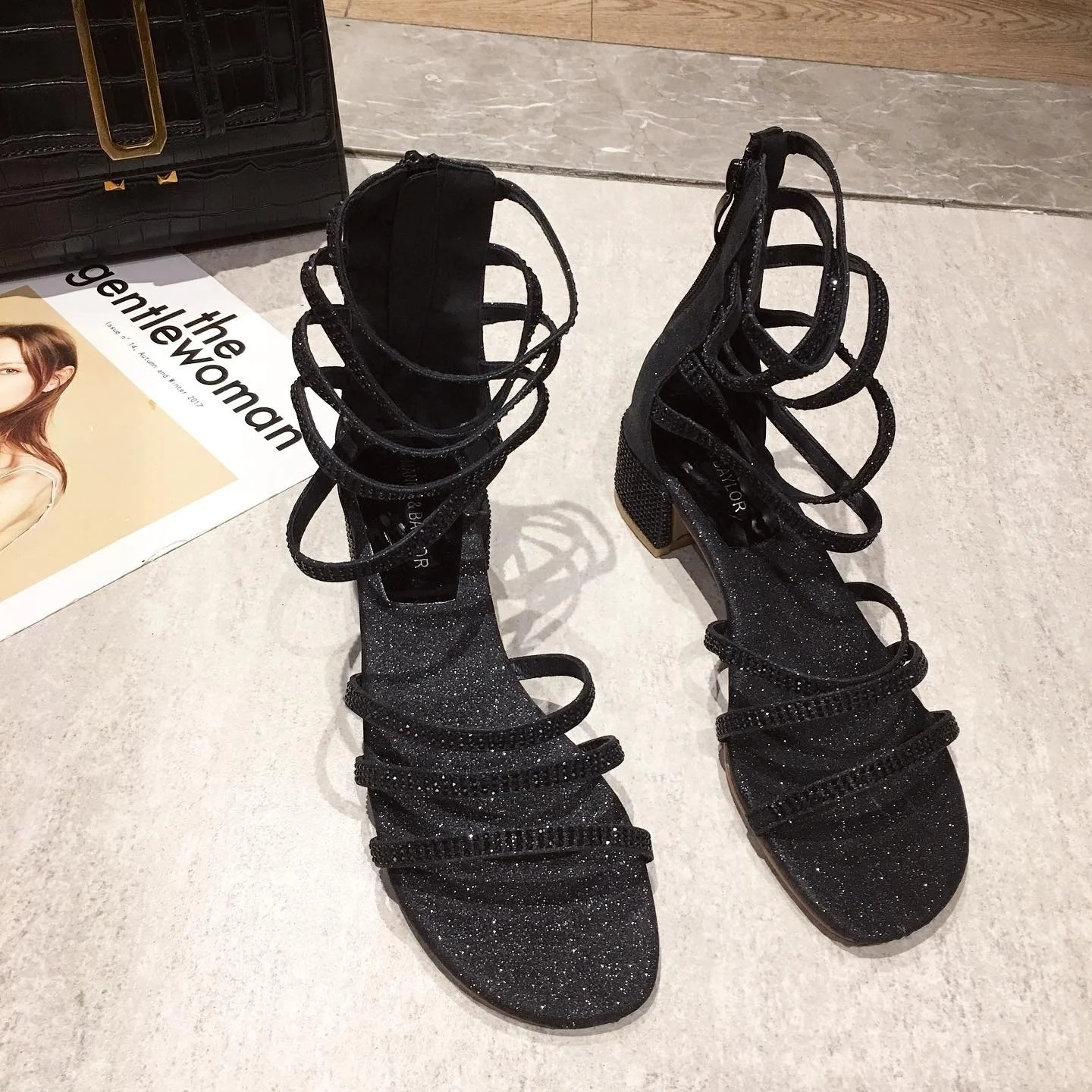 

2021 summer new red diamond Roman Mid Heel Sandals fairy summer fashion