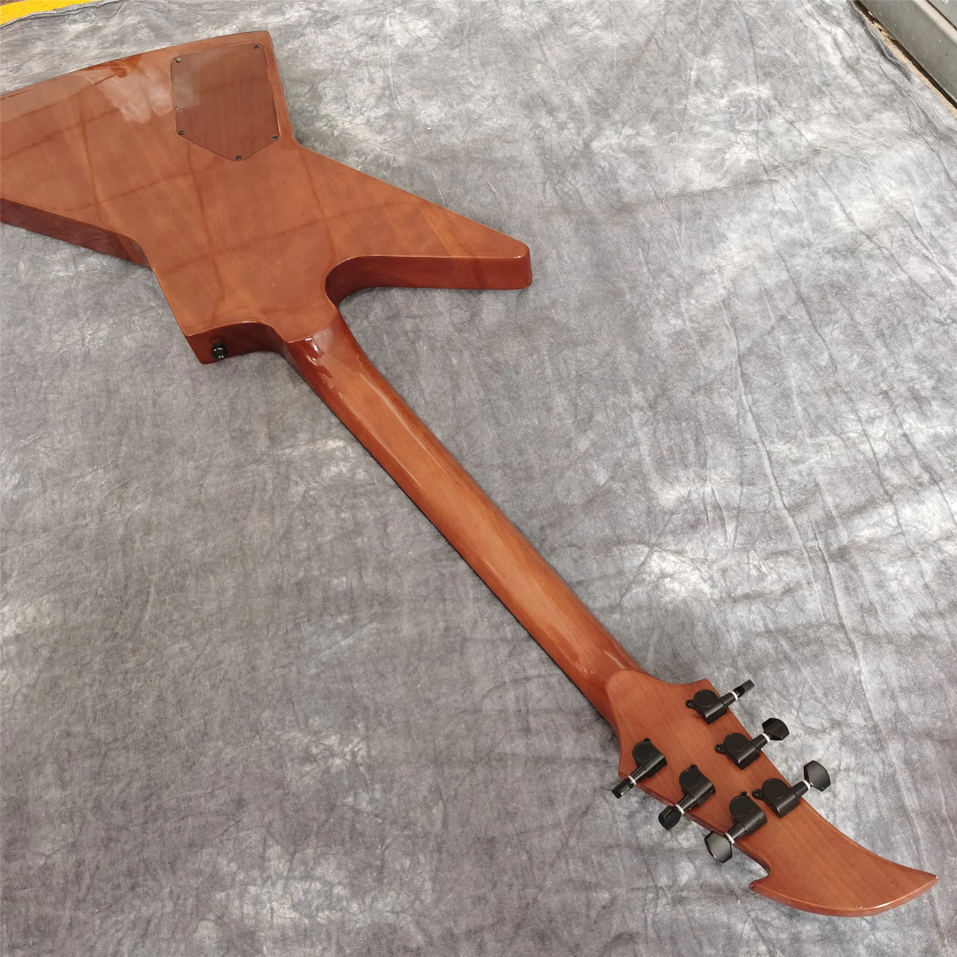 Высококачественная коричневая электрическая гитара фингерборд из розового