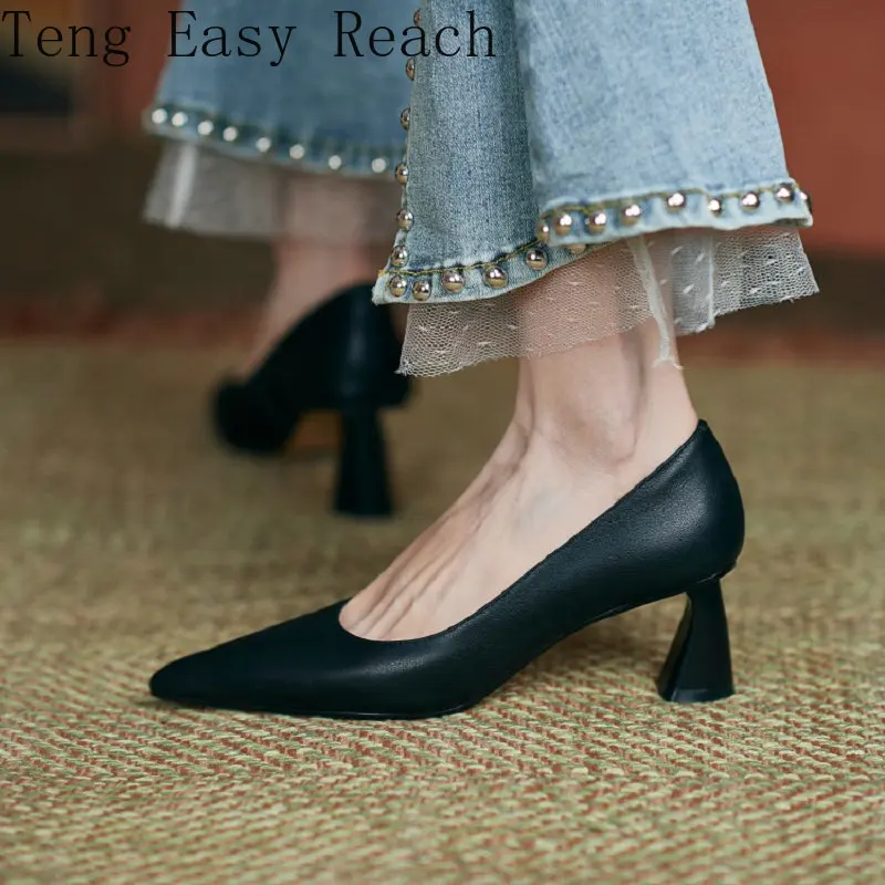 

2021 из натуральной кожи; Женская обувь с острым носком; Женские офисные туфли на высоком каблуке оригинальной формы; Легкая обувь без шнуровки; На плоском ходу; Черные свадебные туфли женские туфли-лодочки на высоком каблуке