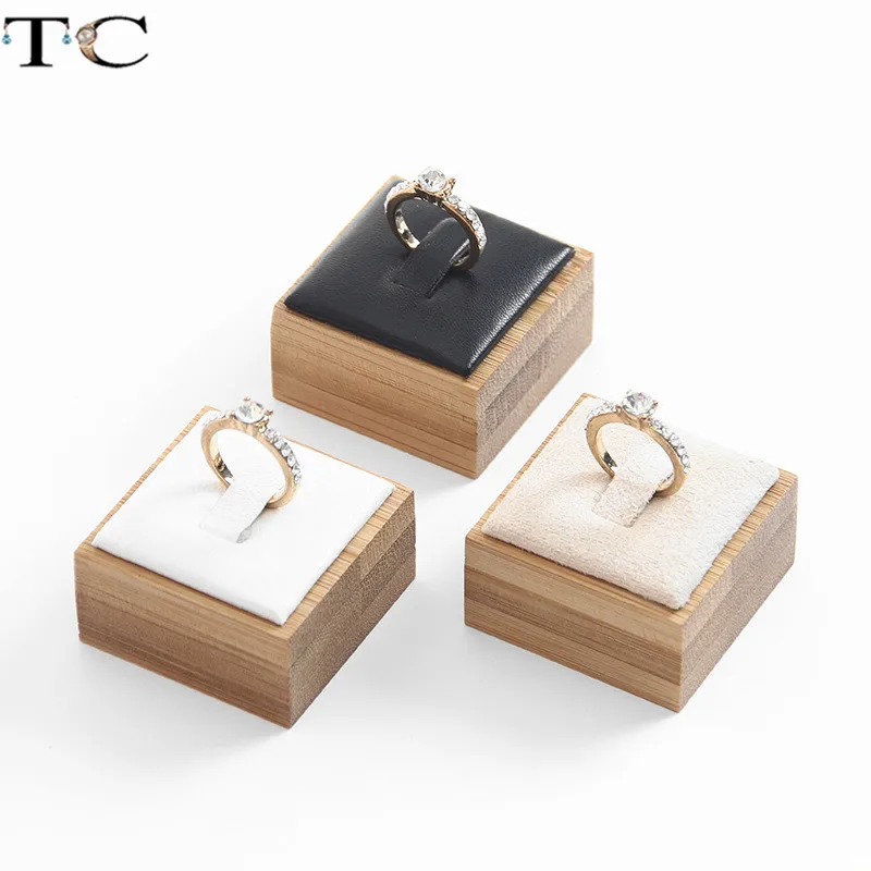 

Wooden Rings Holder Fashion Ring Holder Bamboo Wood Grain Jewelry Display Prop Ring Display Stand 1pc