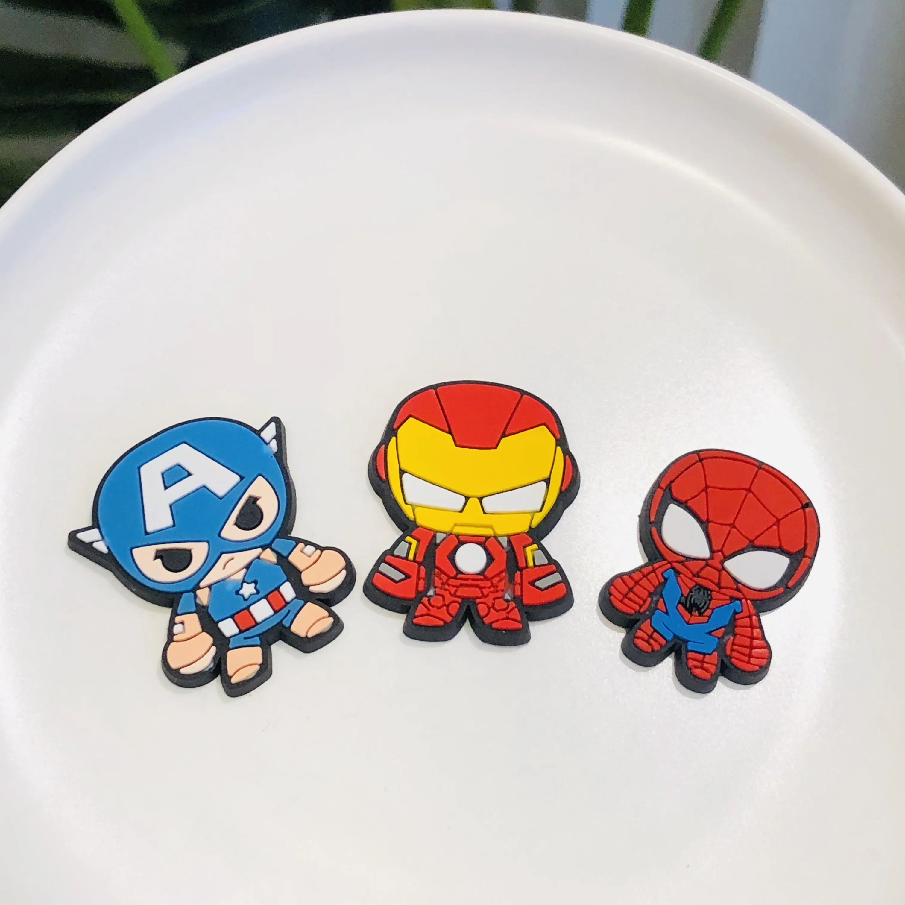 1 шт. хит продаж мультфильм Мститель герой значок ПВХ плоская задняя сторона