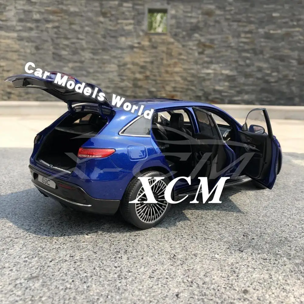 Литая под давлением модель автомобиля для EQC 1:18 (синий) крышка двигателя не
