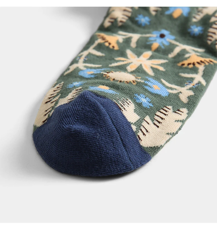 Women Christmas Harajuku Socks Women Hip Pop Style Cool Long Socks 2021 Spring Sock Vintage Flower Print Colorful Knitted Socks