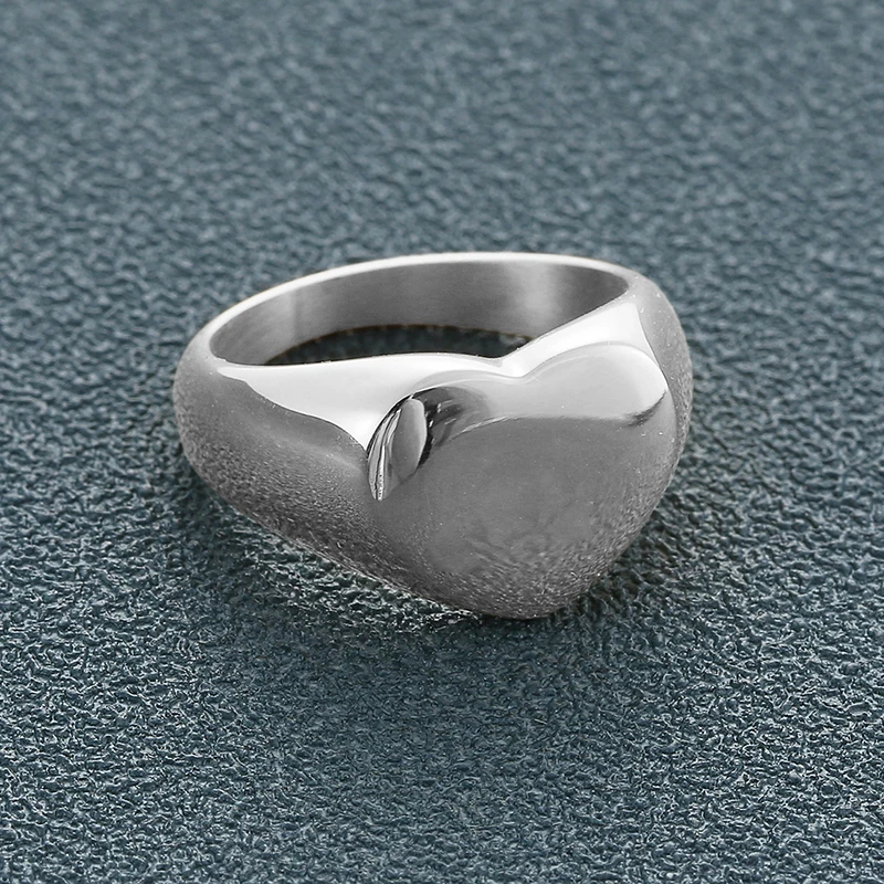 кольцо с сердечком золотое. кольцо с сердечком серебро. кольца черное золото рубин. перстень сердце. перстень сердце.