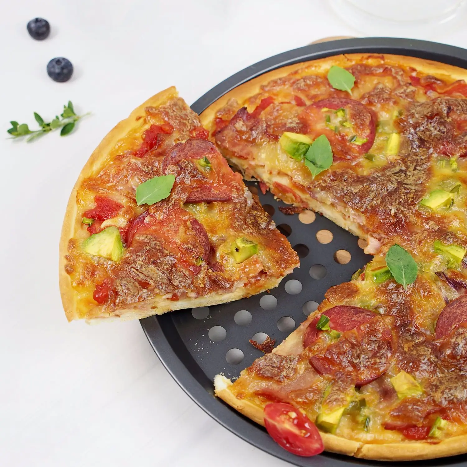 

12-inch Round Hole Pizza Tray Non-stick Coating Pizza Pan Fruit Pie Pan Baking Mold Kitchen Accessories