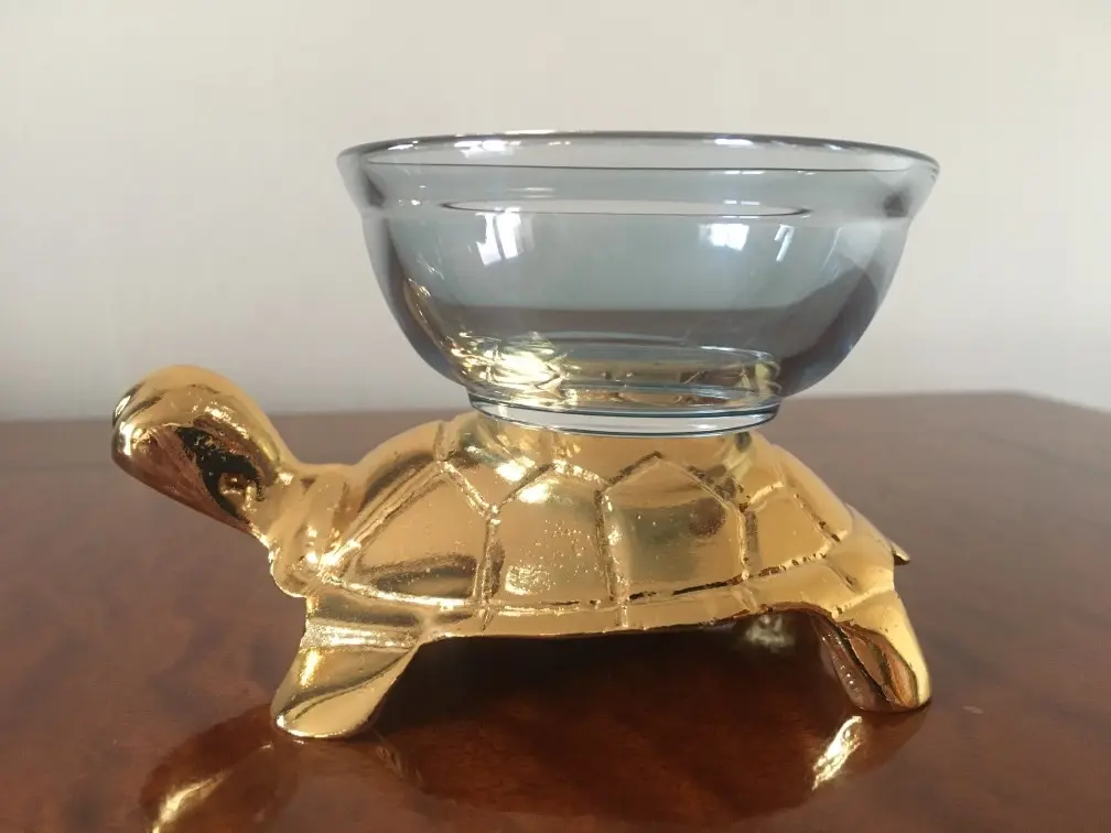

Decorative glass bowl souvenir turtle gift for chocolate and candy service
