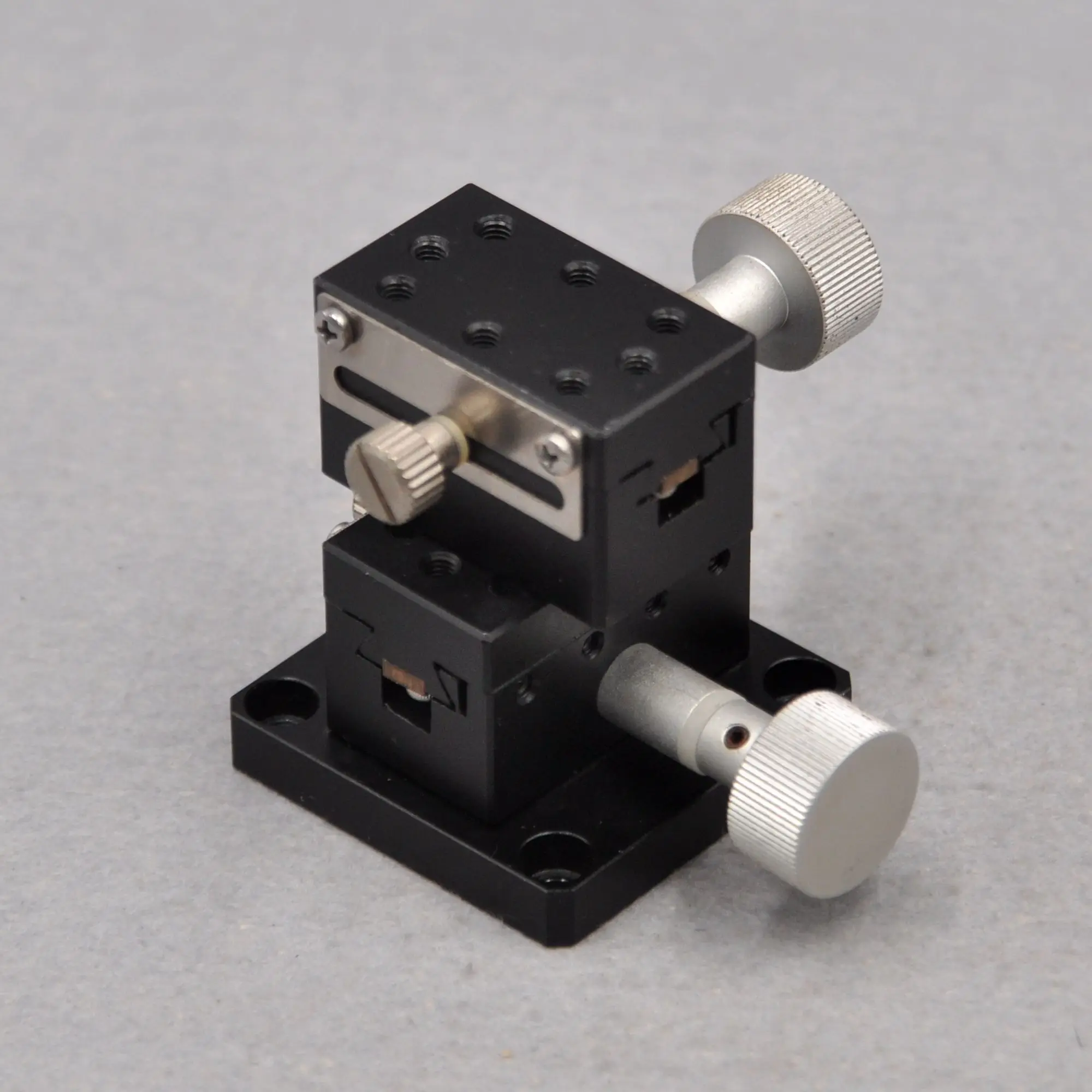 XY-axis two-dimensional 25*42mm optical manual high-precision fine-tuning cross-movement slide two-way displacement table