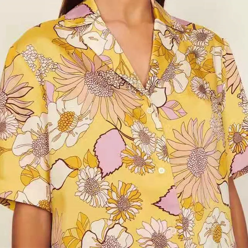 

Женские летние шорты, новинка 2021, комплект с коротким рукавом и принтом подсолнуха, повседневные шорты