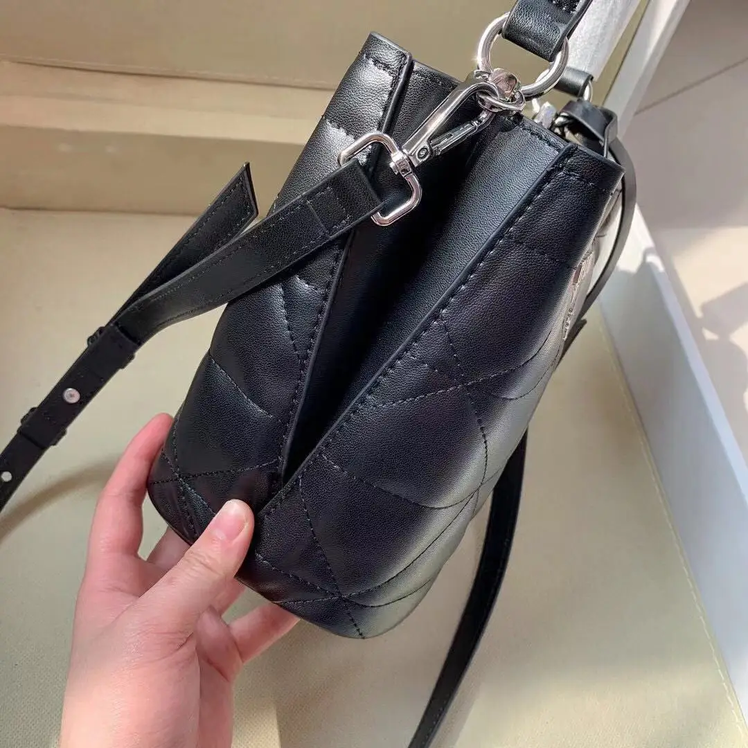 

Moment 2021 Fashion Women Bag Summer Bucket Bag Women Leather Shoulder Bags Brand Designer Ladies Crossbody Messenger Bags